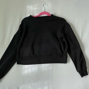 H & M Black Cropped Sweatshirt Size Xs